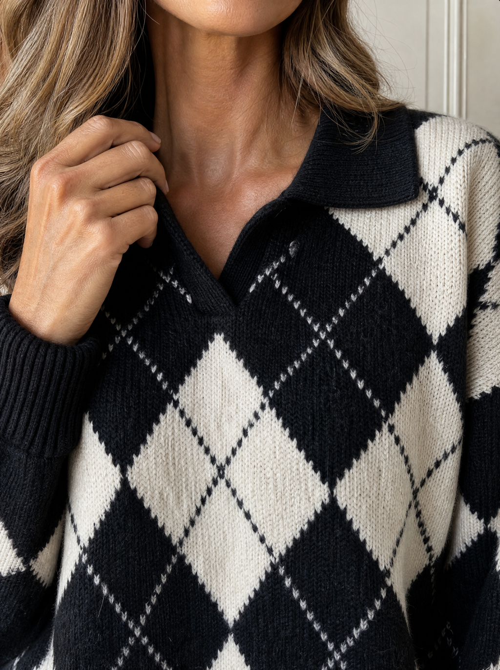 Argyle Pattern Collared Pullover Sweater - detail