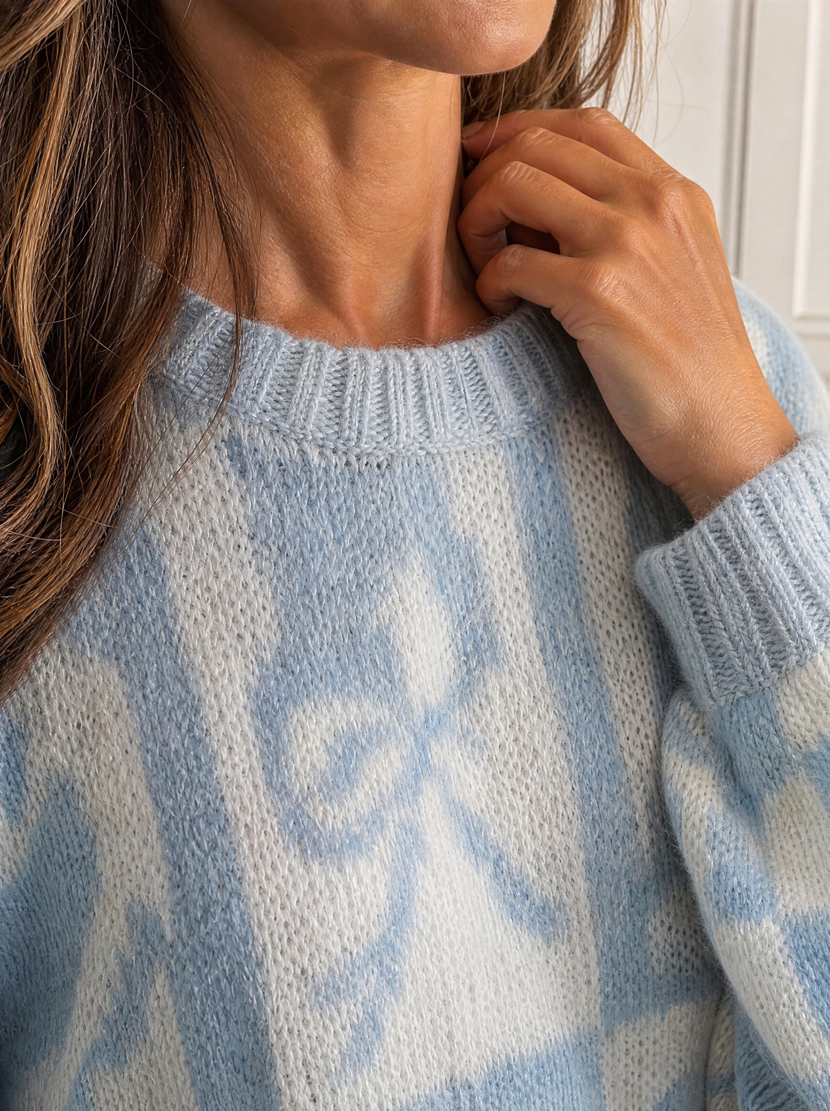 Checkerboard Bow Pattern Dropped Shoulder Sweater - detail