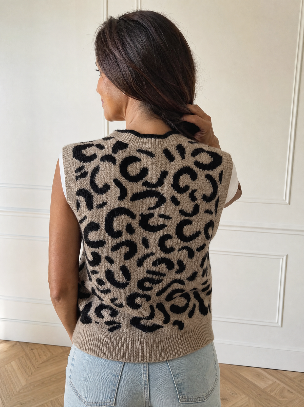 Plus Size Leopard Scalloped Edge Button-Down Sweater Vest - back