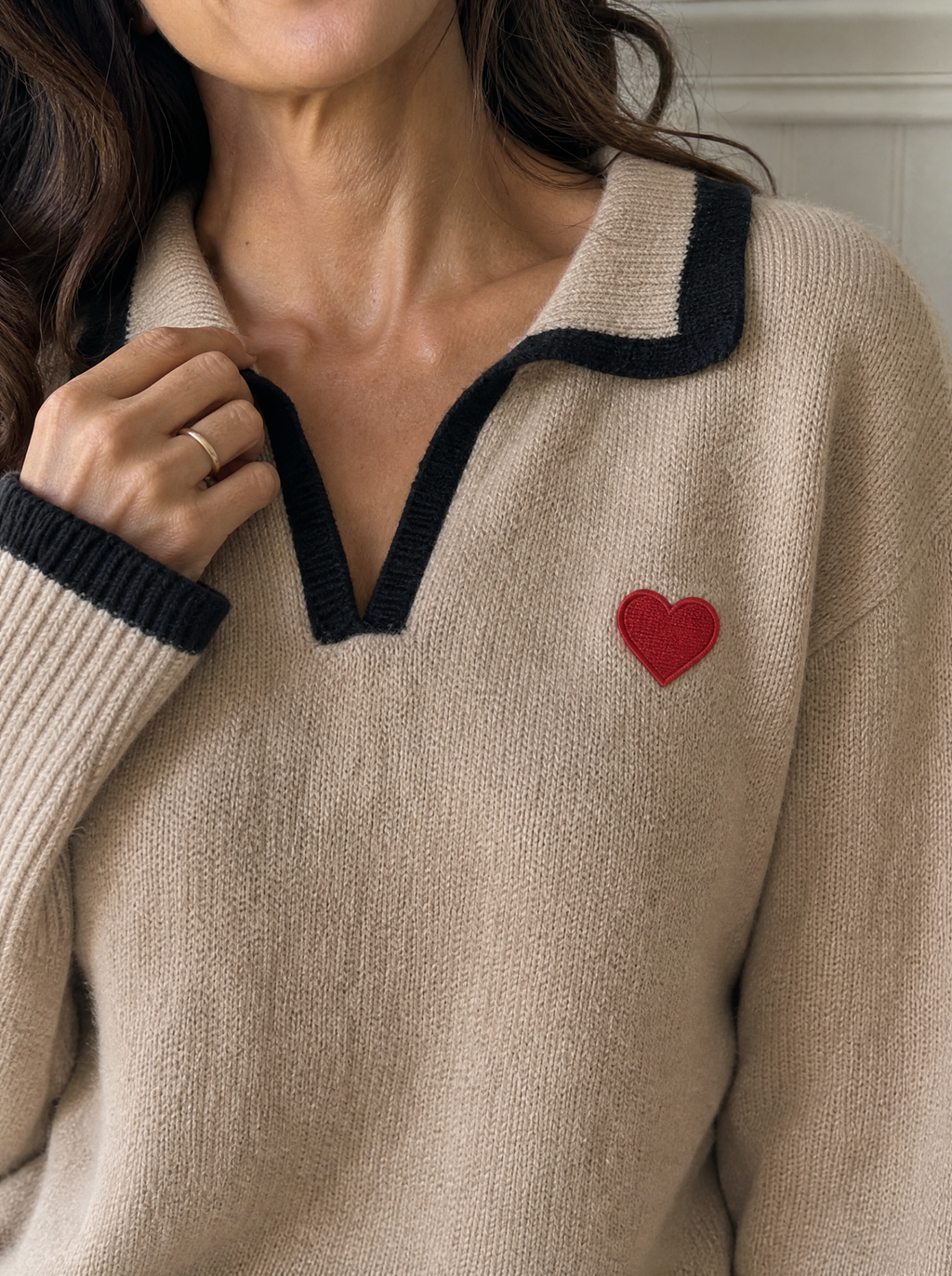 Contrast Trim Heart Embroidered Polo Collar Sweater - detail