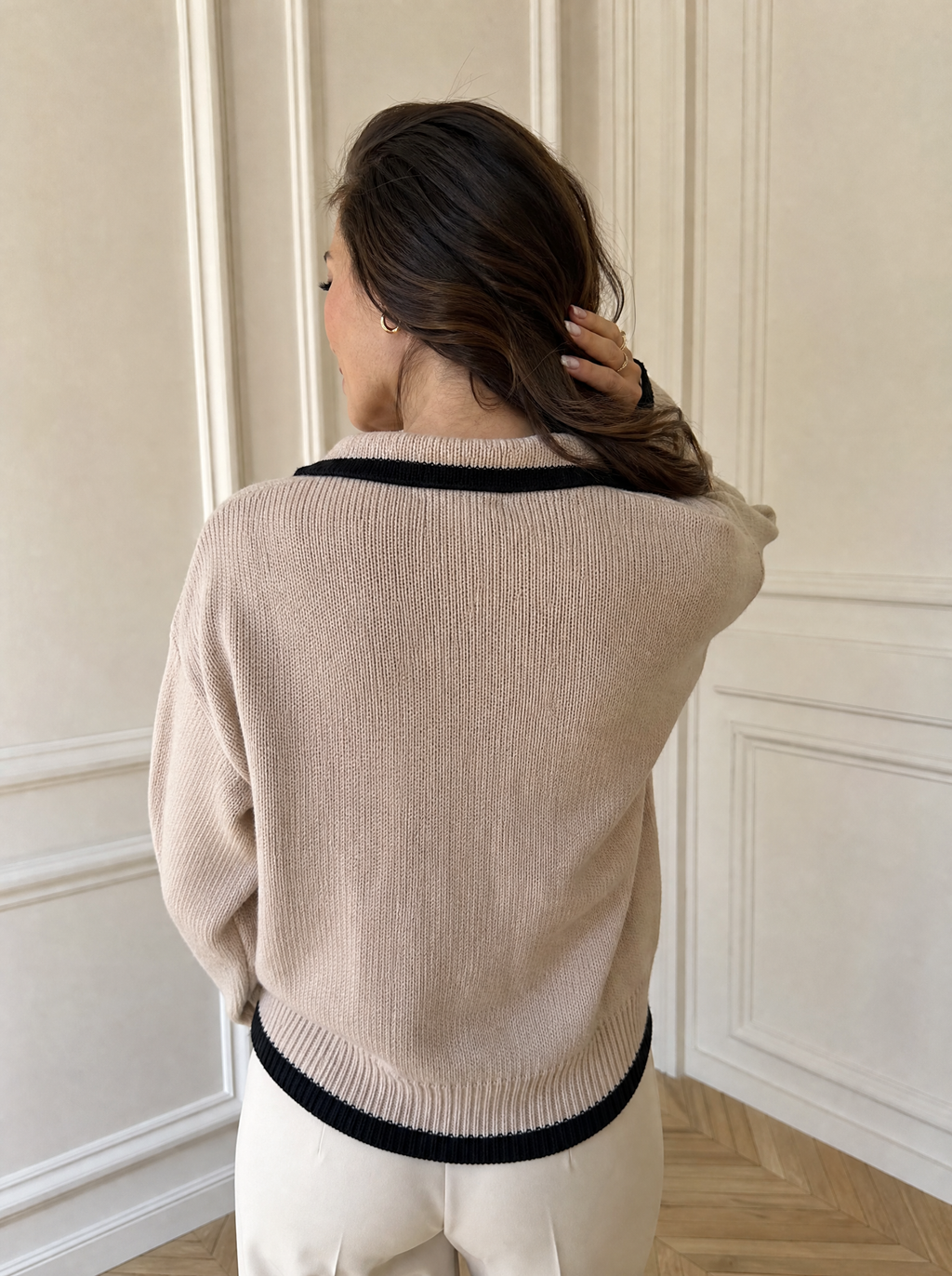 Contrast Trim Heart Embroidered Polo Collar Sweater - back