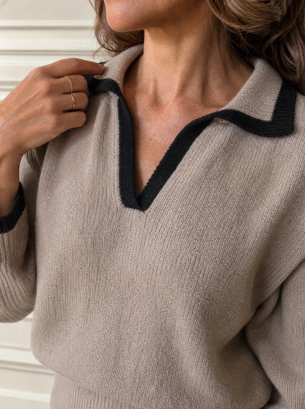 Contrast Trim Polo Collar Top and Pants Sweater Set - detail