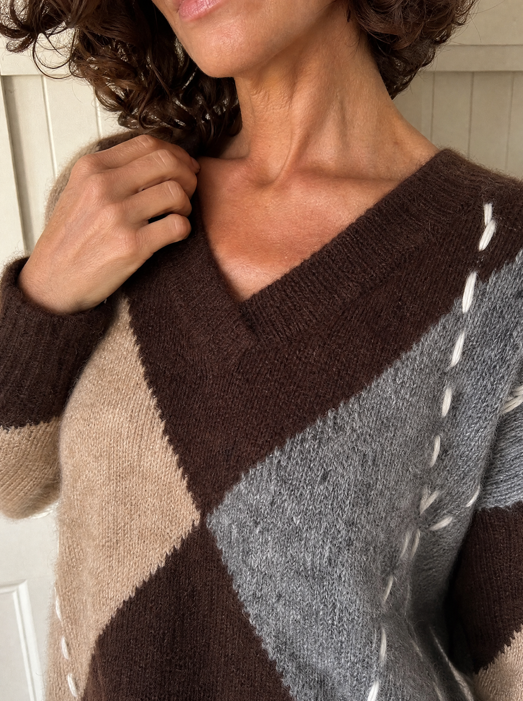 Argyle Pattern V-Neck Oversized Sweater - detail