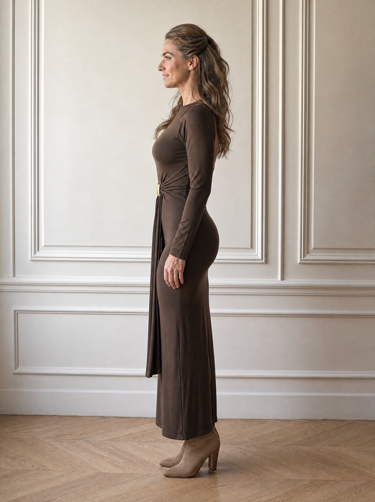 Backless Long-Sleeve Bodycon Maxi Dress with Gold-Tone Waist Buckle - side
