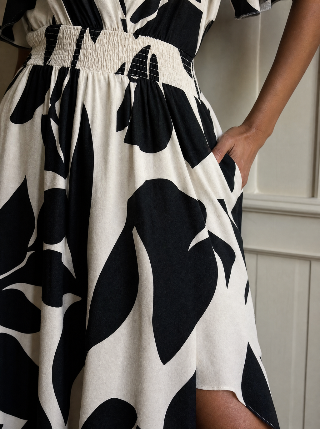 Printed Surplice Short Sleeve Midi Dress - detail