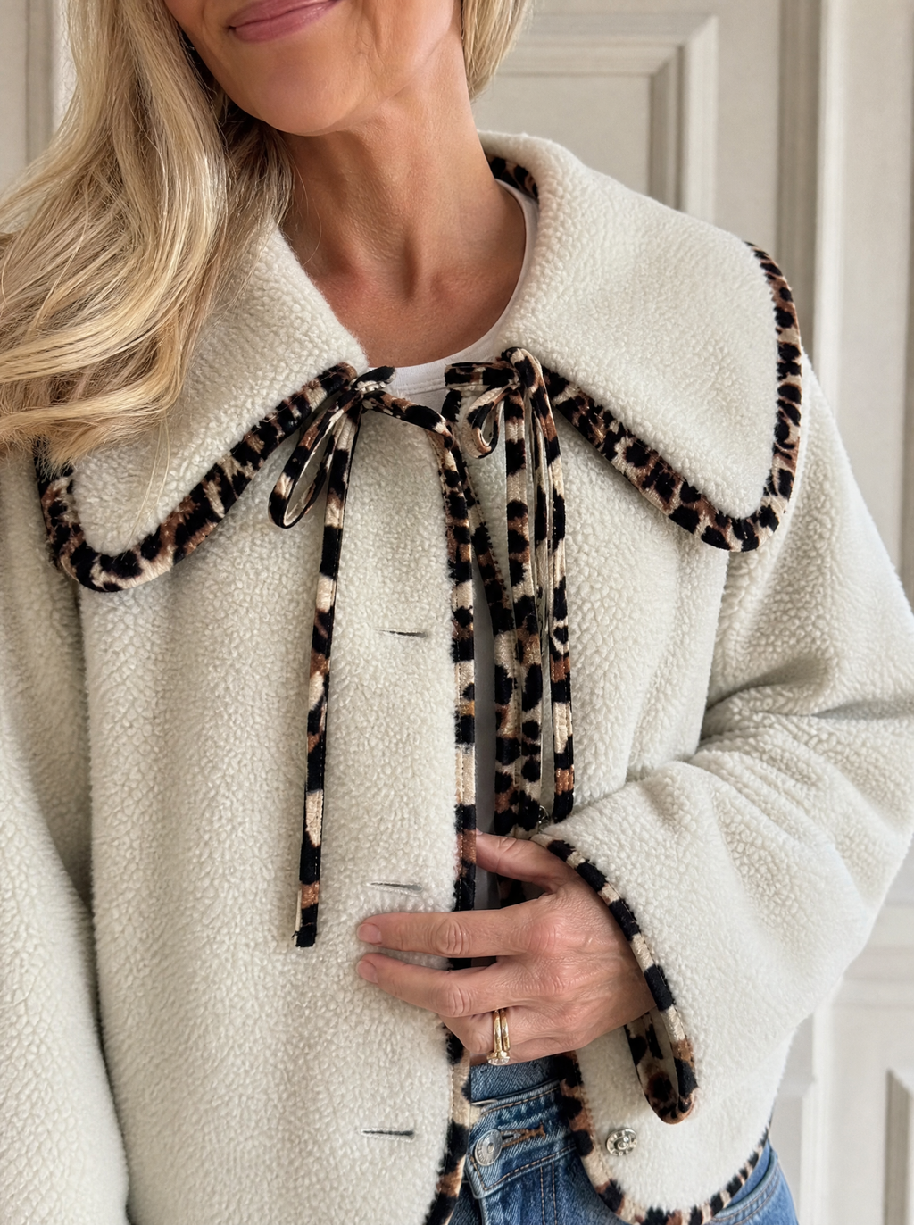 Leopard Trim Contrast Collar Sherpa Jacket - detail