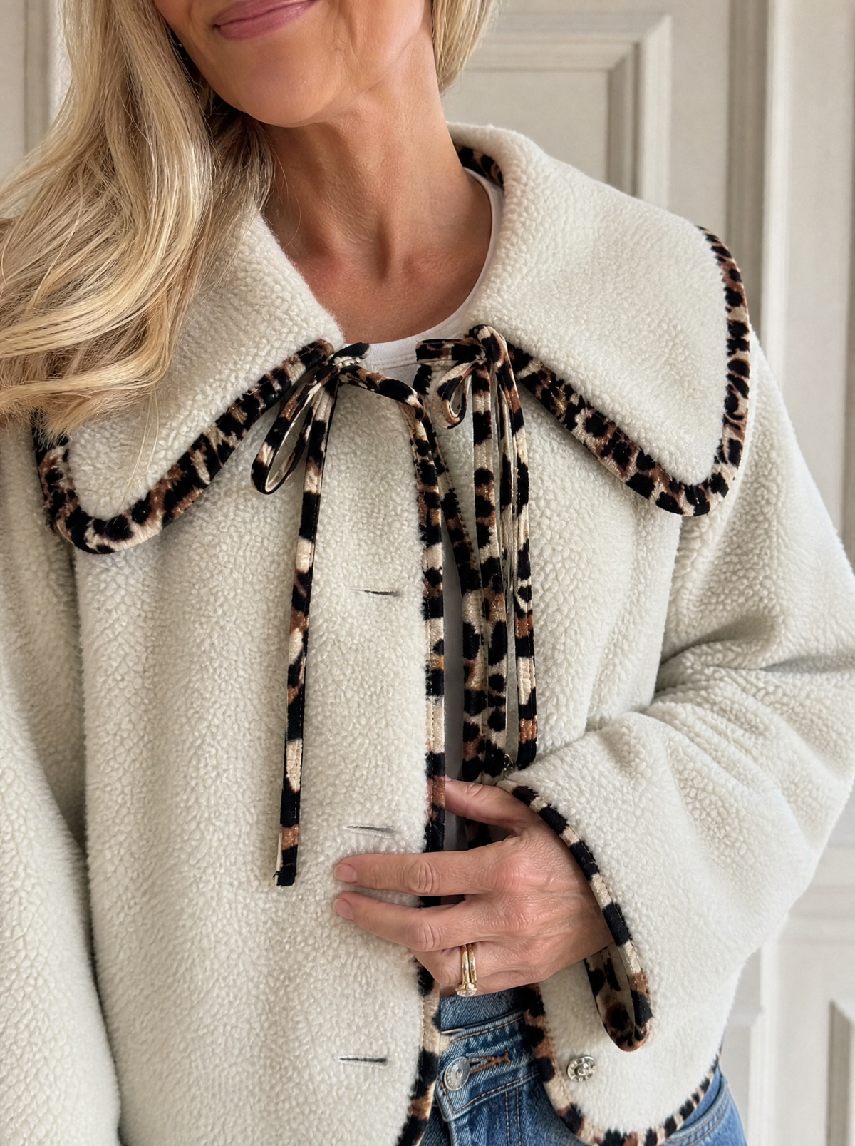Leopard Trim Contrast Collar Sherpa Jacket - detail